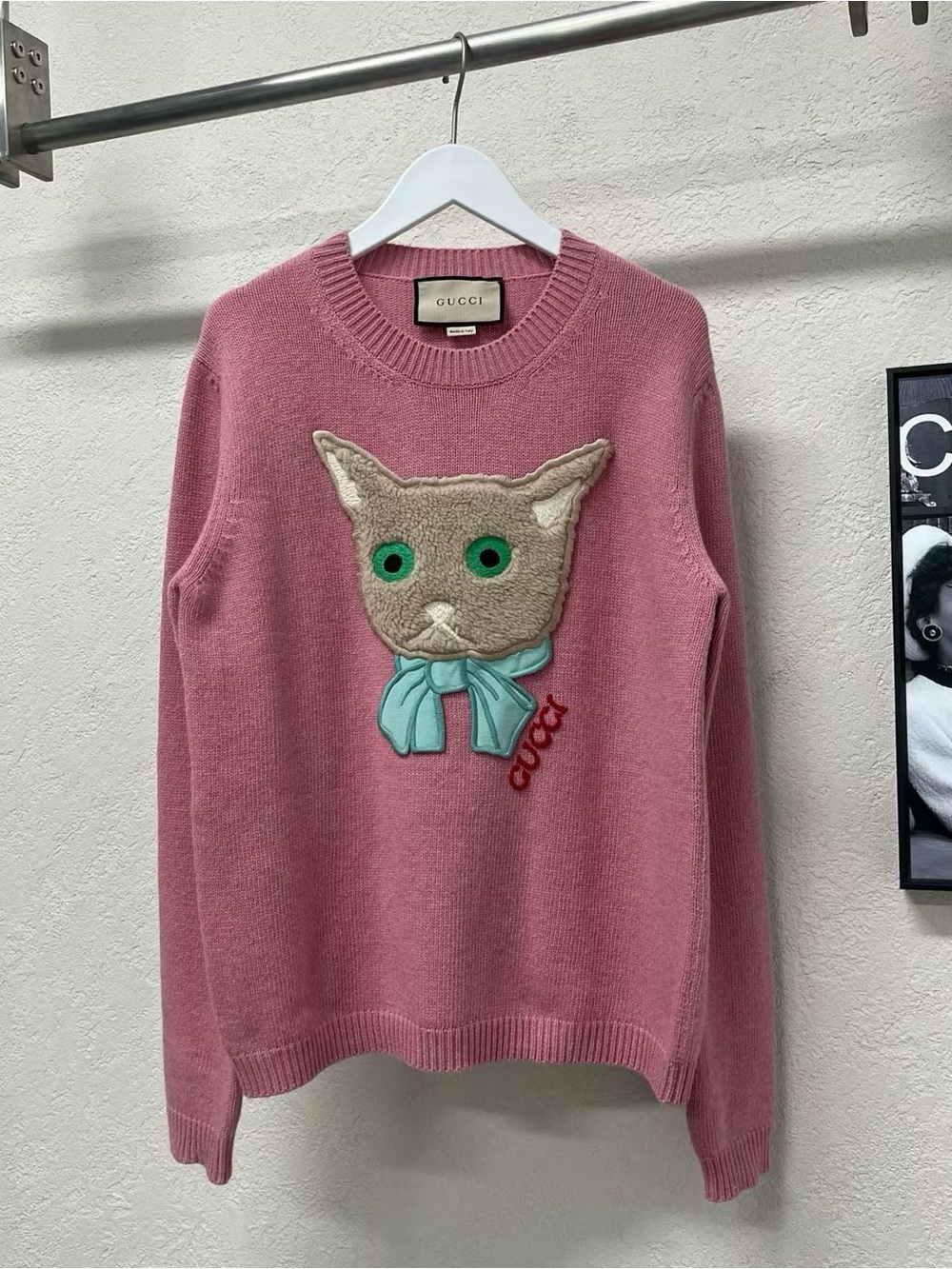 Gucci Pink Cat Appliqué Crewneck Sweater with Mint Bow